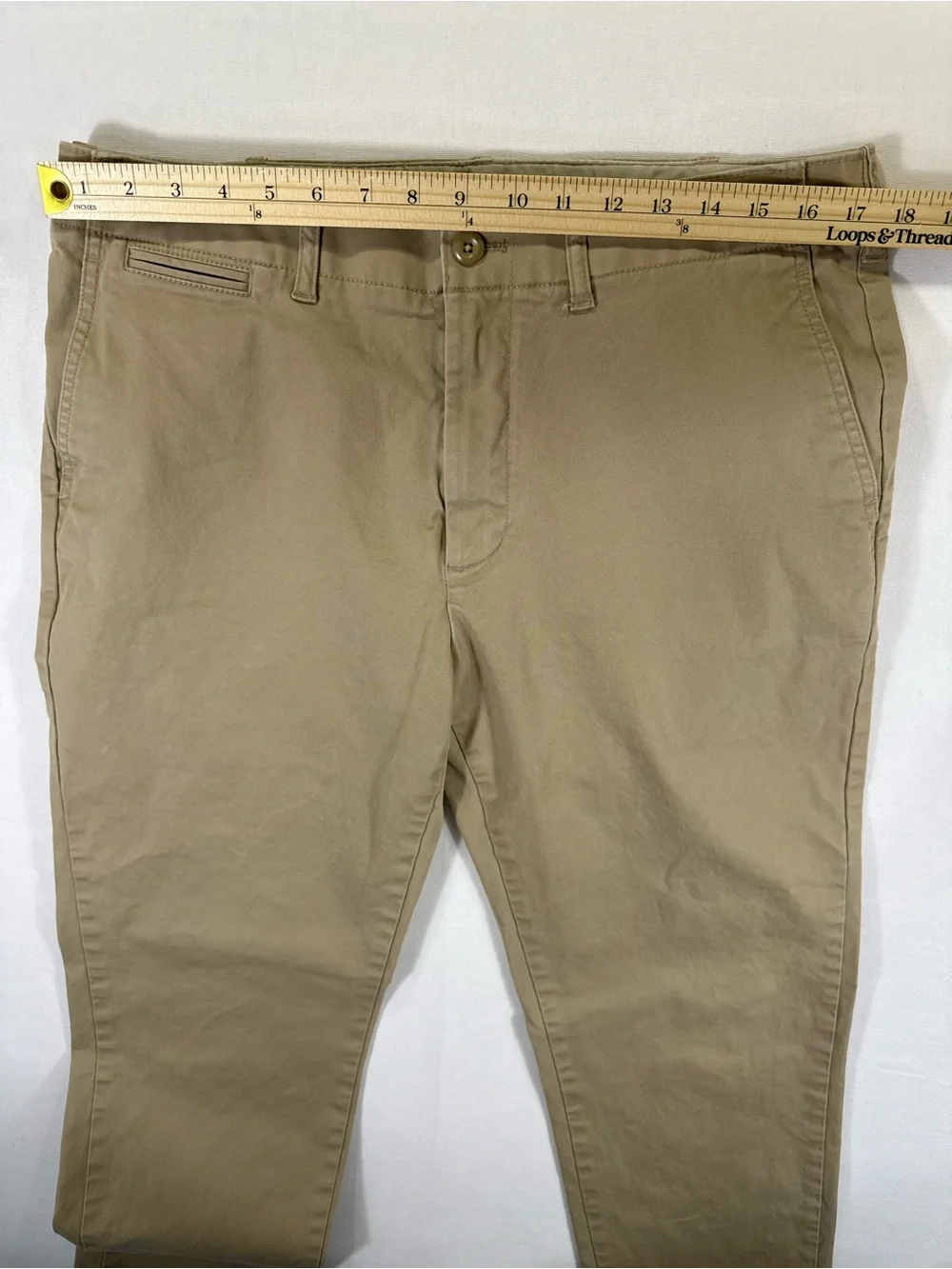 Banana Republic Men's Slim Chinos in Khaki